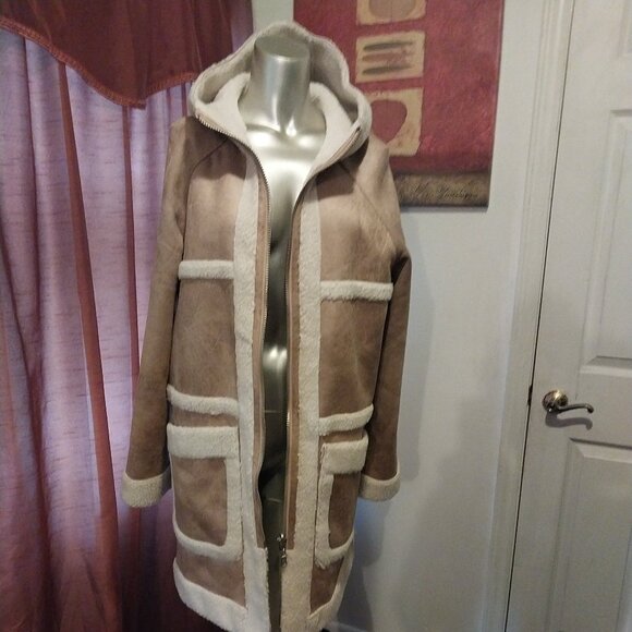 Reversible Sheepskin Heavy Hooded Winter Coat - Picture 1 of 16